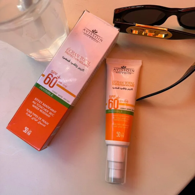 كريم ÉCRAN TOTAL PROTECTION SOLARE SPF 60